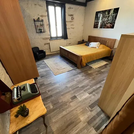 Ferienhaus Charmante Maison Attenante Avec Jardinet Prive *
